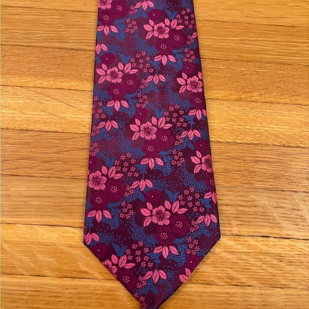 Brioni 100% silk pink/purple floral tie